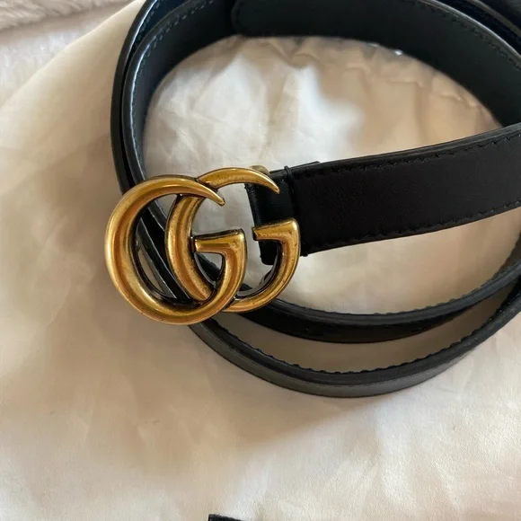 Gucci Belt, Perfect for size 0 to 2, comes with authentication card! - Picture 3 of 5